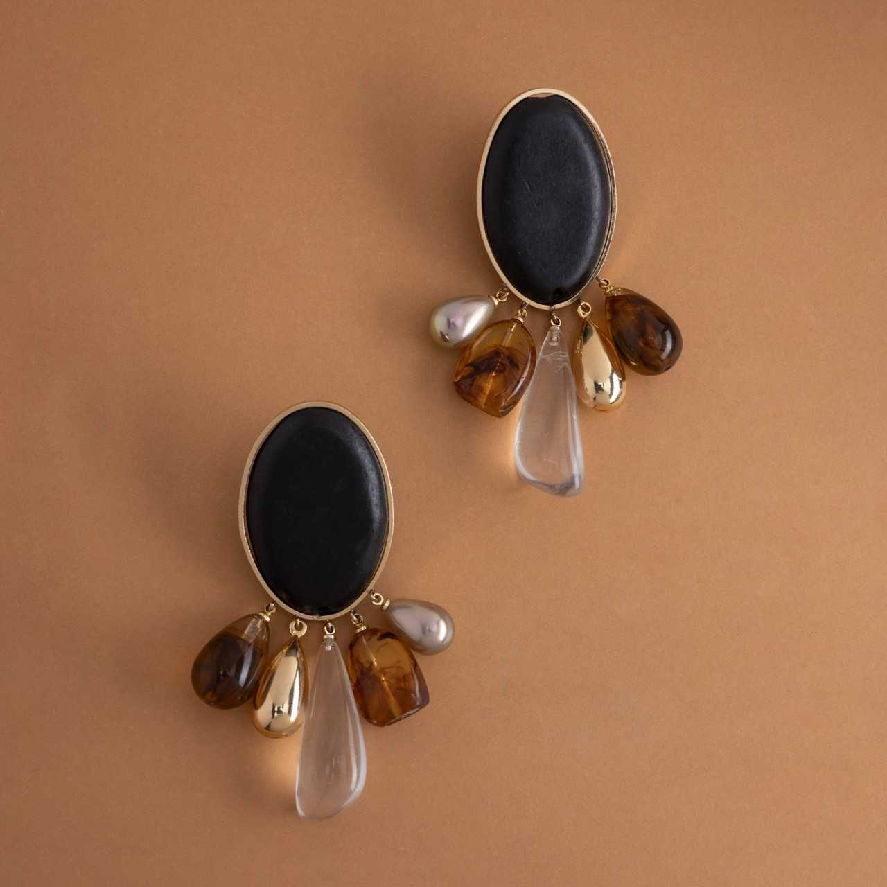 BLACK AND PEARL STATEMENT EARRINGS
