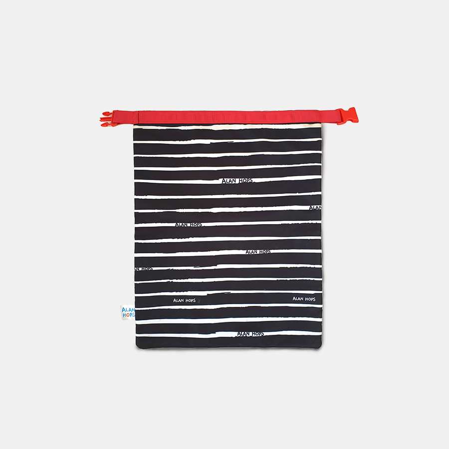 กระเป๋า รุ่น Wet bag ลาย Black&White