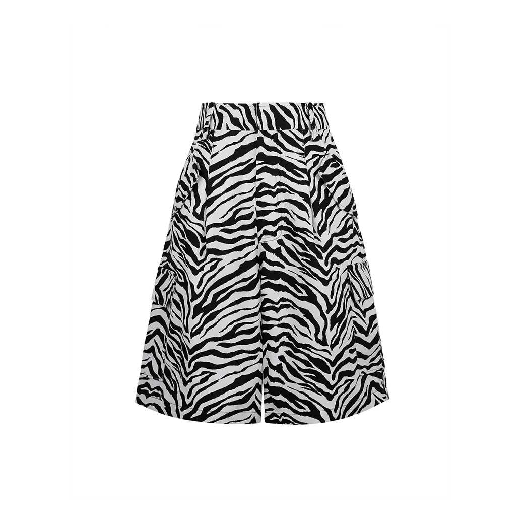 KINSLEY CARGO SHORTS - ZEBRA PRINT