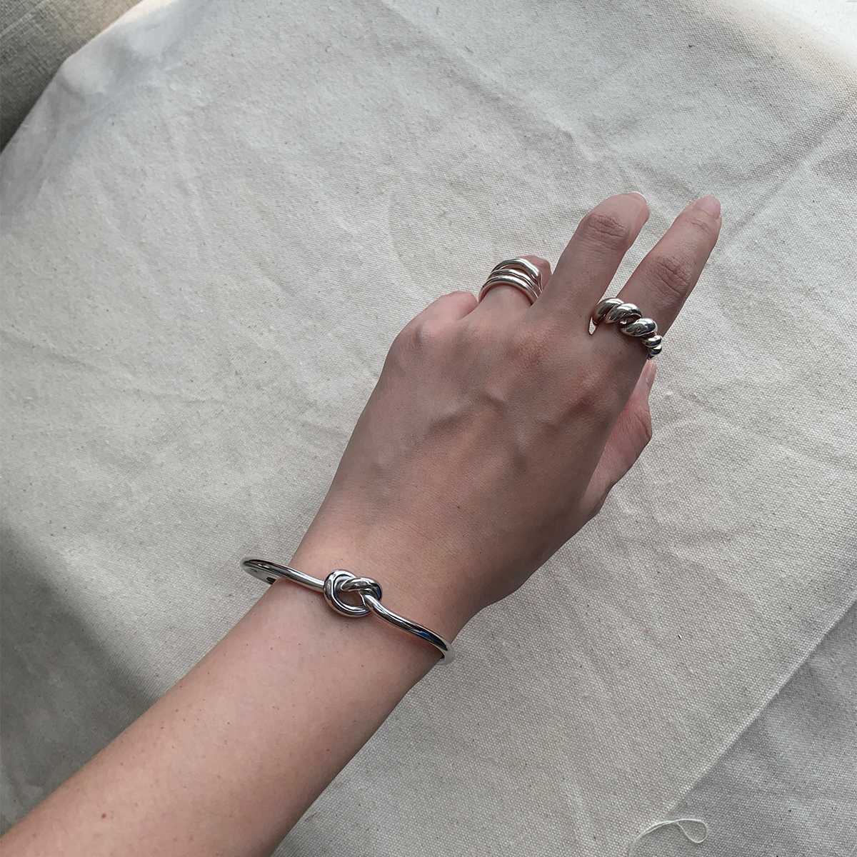 knot stainless bangle