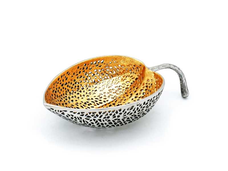 TR106.04 ฝักลูก เคพกูสเบอร์รี่ ลงทอง Gooseberry , Petal cover with gold leaf