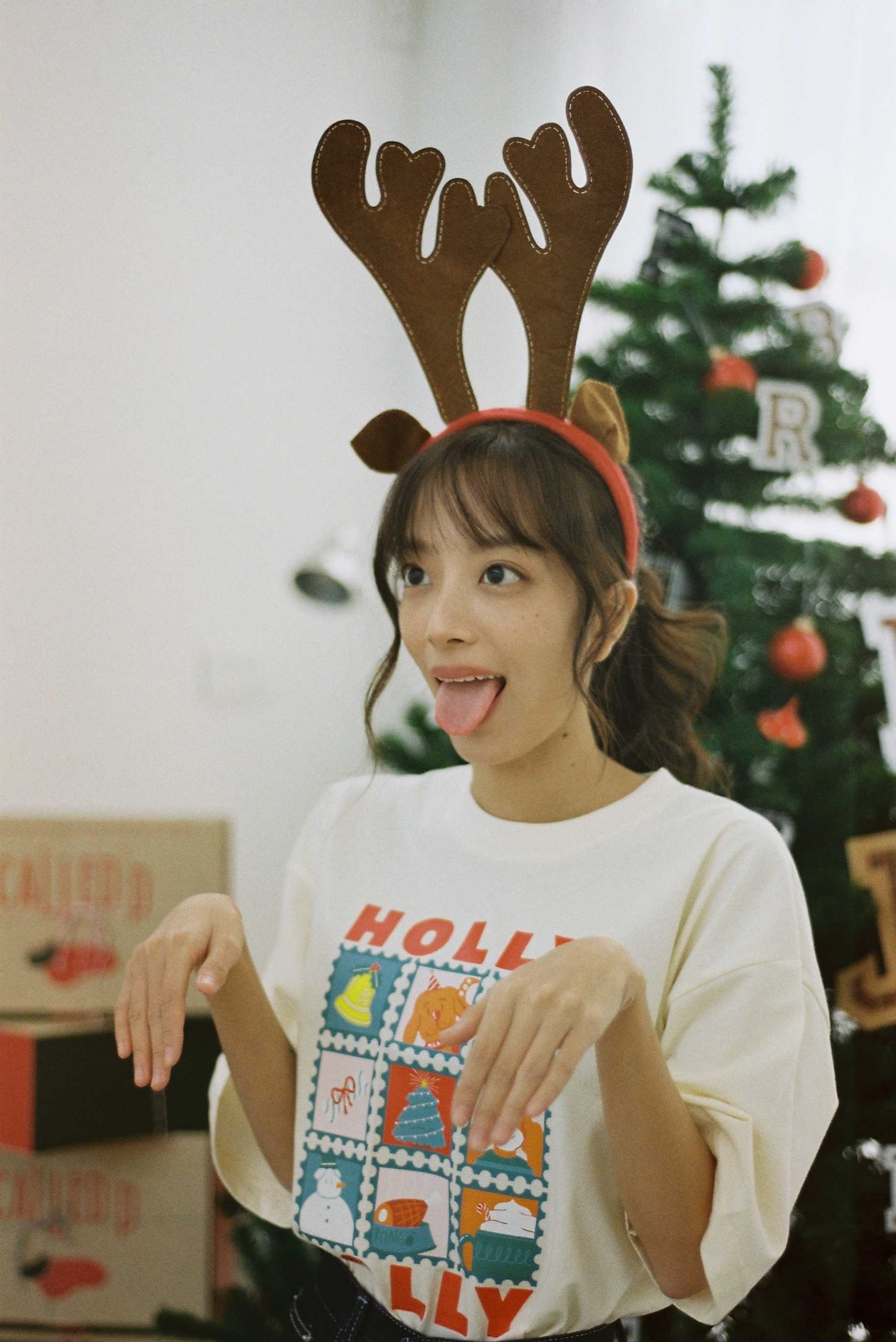 Holly Jolly Tee