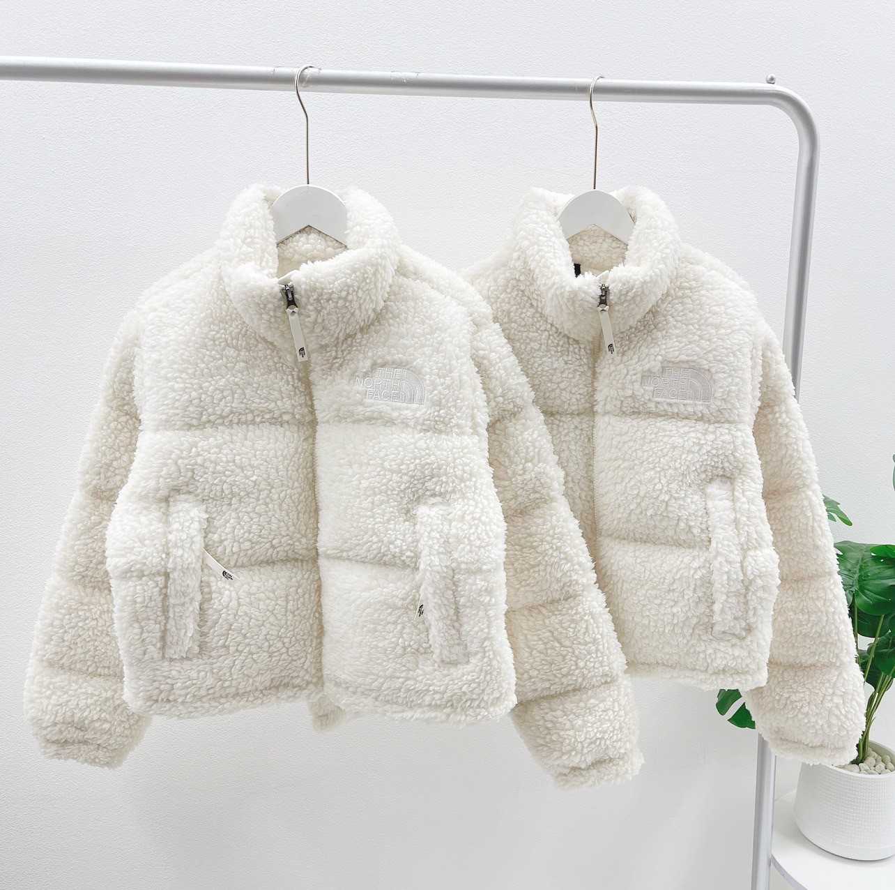 The North face Puffer Down Jacket (White)
