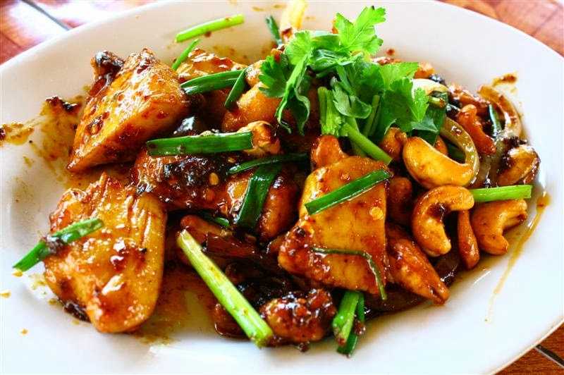 ผัดพริกเผาปลาช่อนทอด