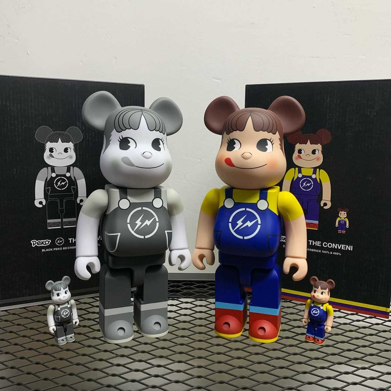 Be@rbrick Peko Milky Conveni 100%+400% set