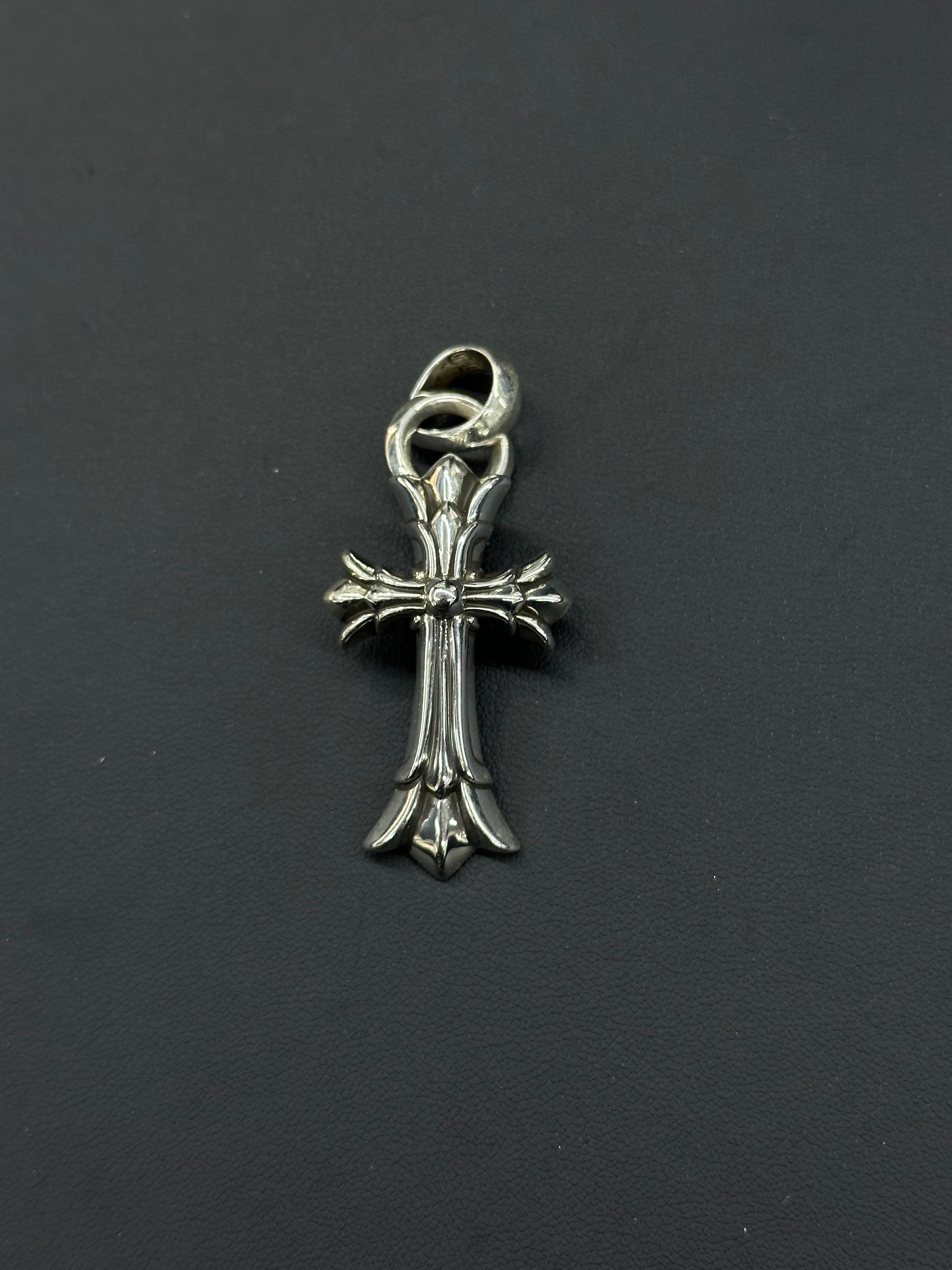 Chrome Hearts Double Cross Medium Pendant