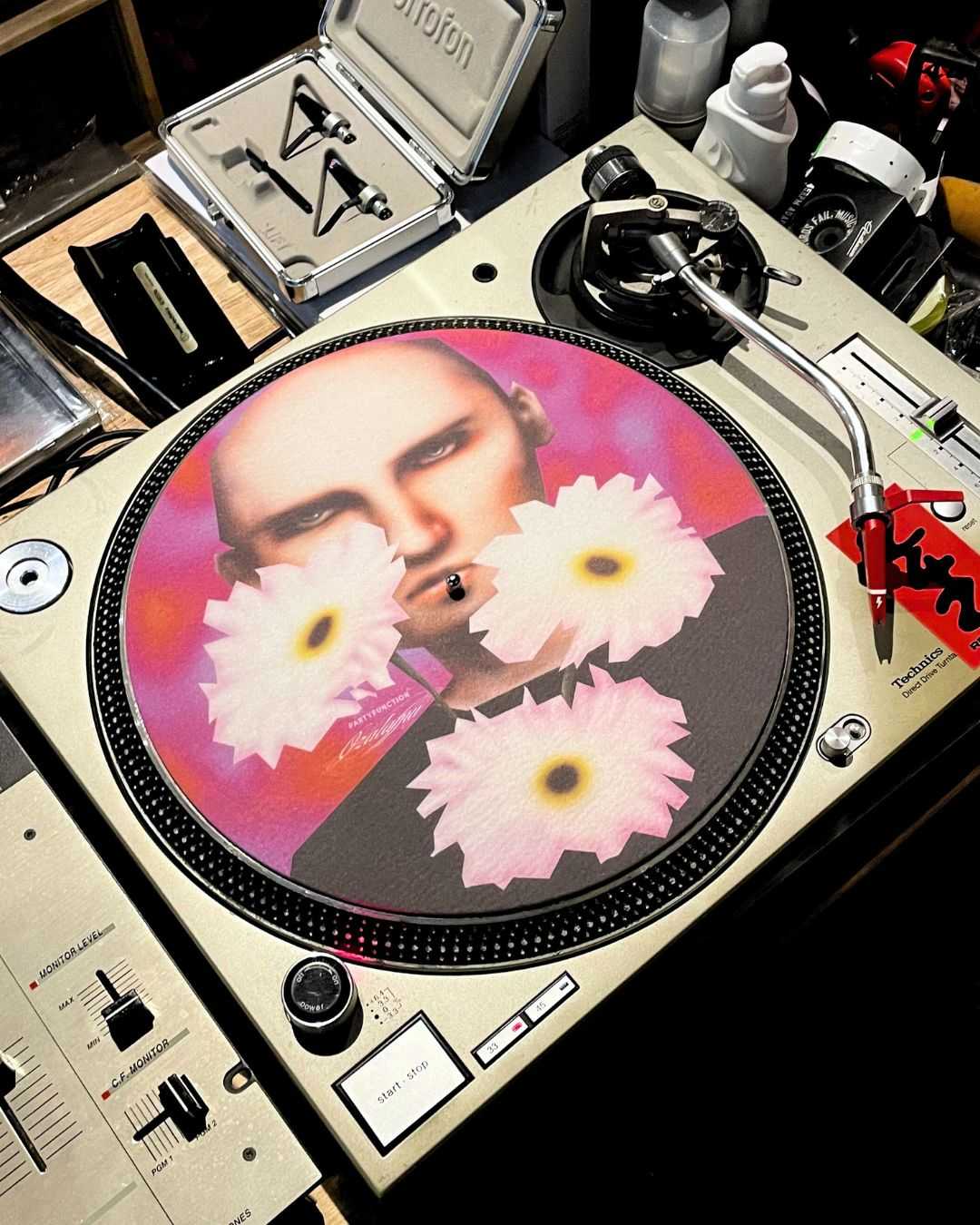 Artists' Exclusive Collection Partyfunction x ozalamu slipmat