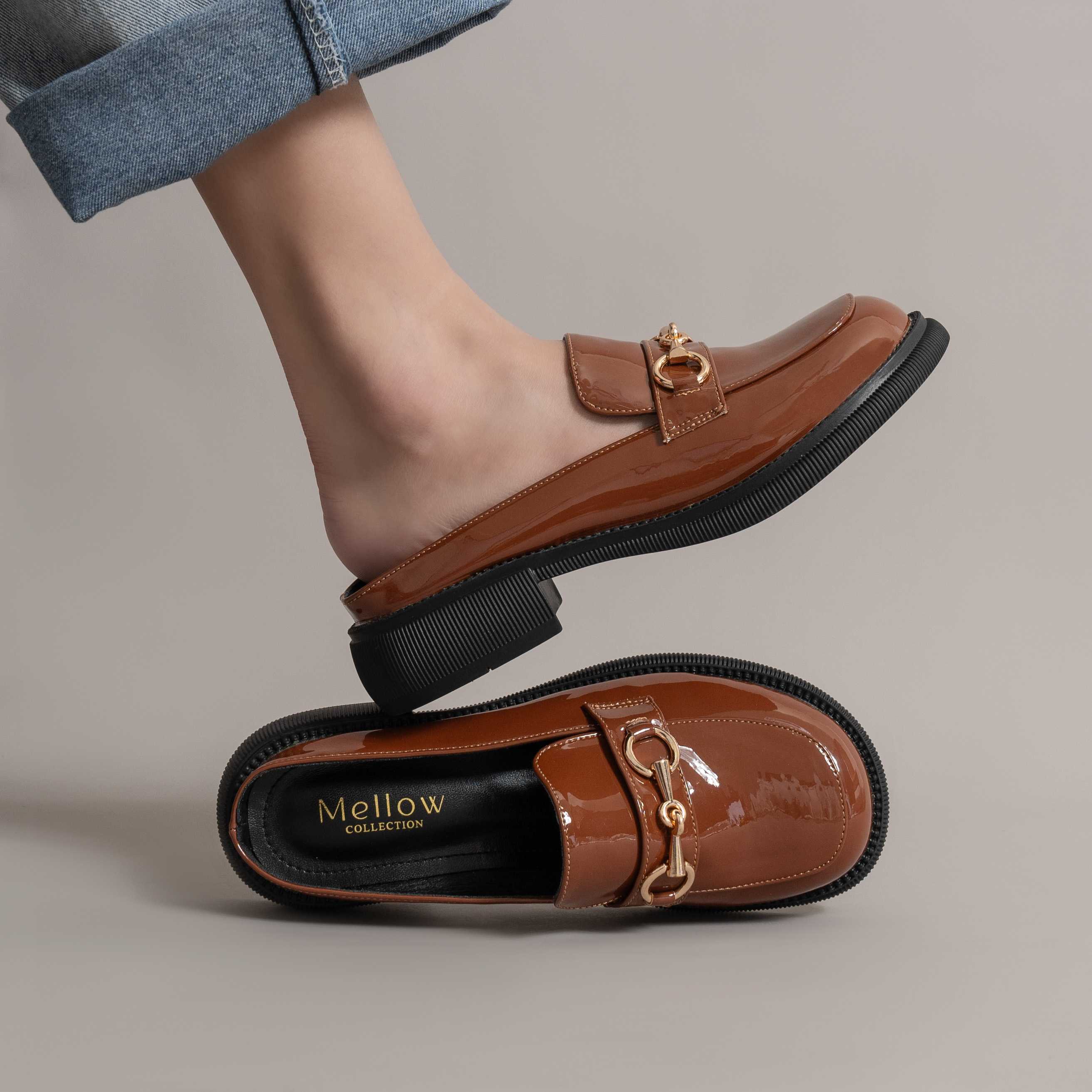 Mellowco รองเท้า Loafers หนังแก้ว สูง 1.5 นิ้ว รุ่น Call Me Iris 4-4356