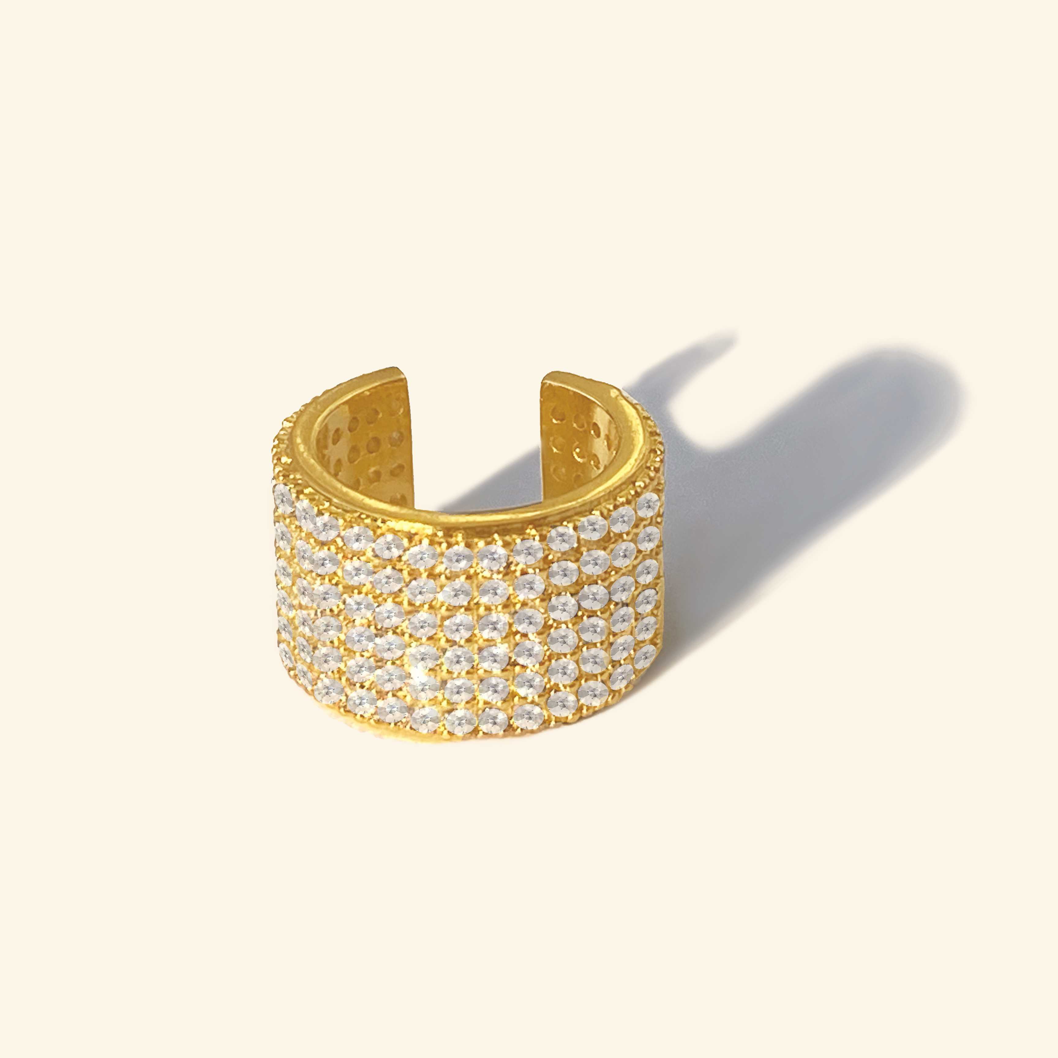 ต่างหูหนีบคริสตัล 6 แถว (Luxurious 6 Roles Crystal Ear Cuff)