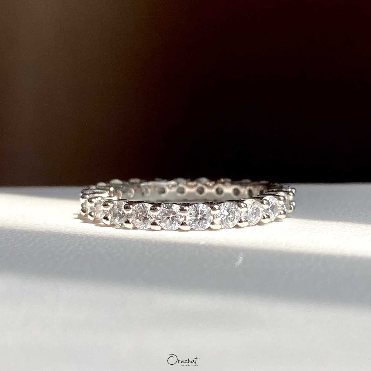 (ส่งฟรี) Jina ring. (แหวนงานชุบทองคำขาว เพชร CZ ล้อมทั้งวง)