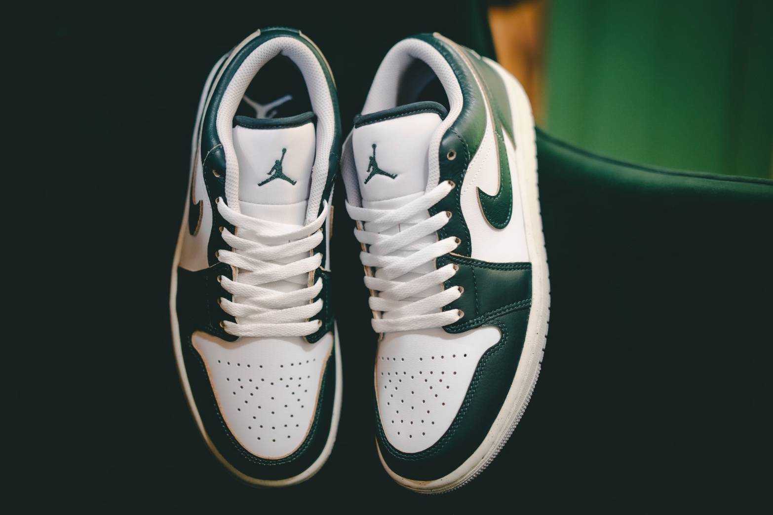   Nike​ Air Jordan 1 Low Se Special Edition Oxidized Green