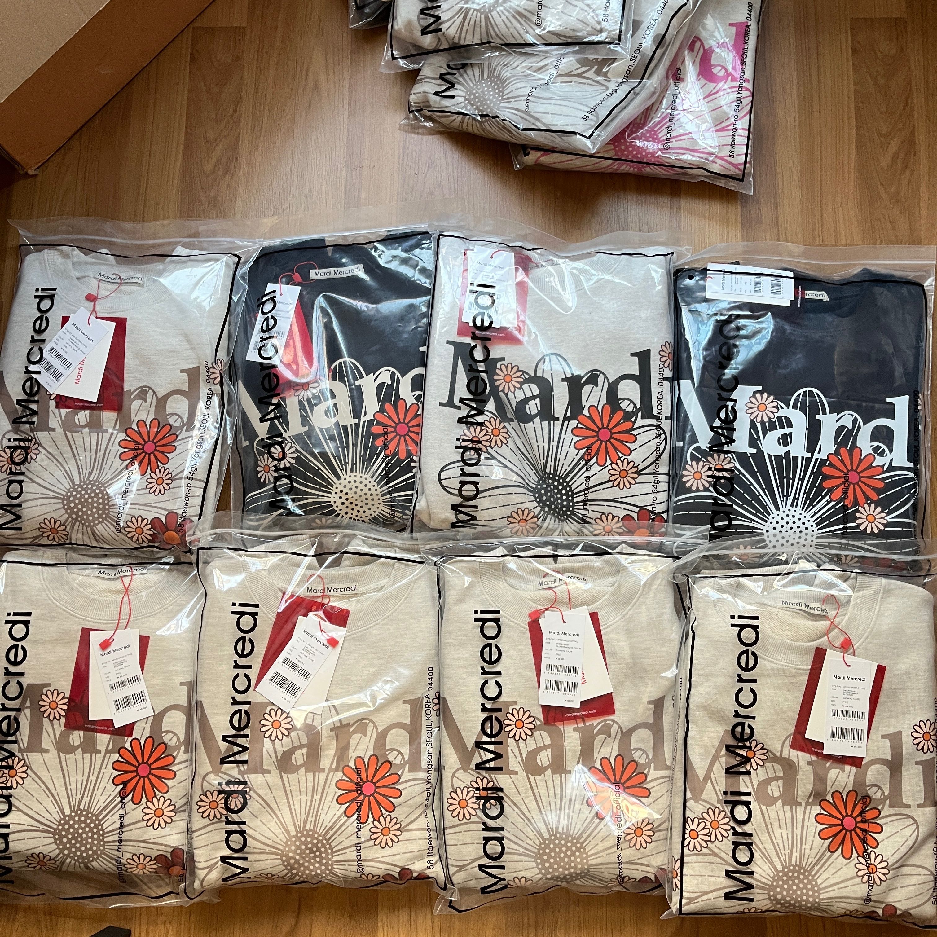 พร้อมส่ง3สี ของแท้ ]Mardi Mercredi sweatshirt blossom  