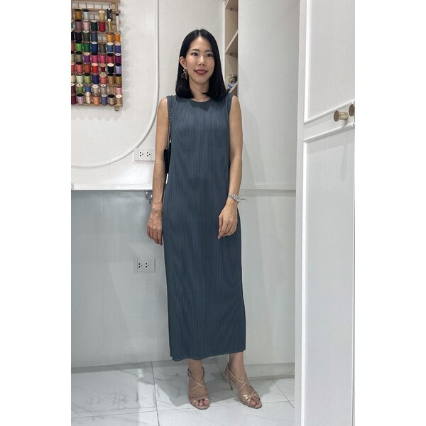 ปรับราคาลง20%!! 2MUAY รุ่น GJO5152 เดรสผู้หญิง เดรสพลีทคุณภาพ THICK SLEEVELESS PLEAT DRESS สีเทา ...