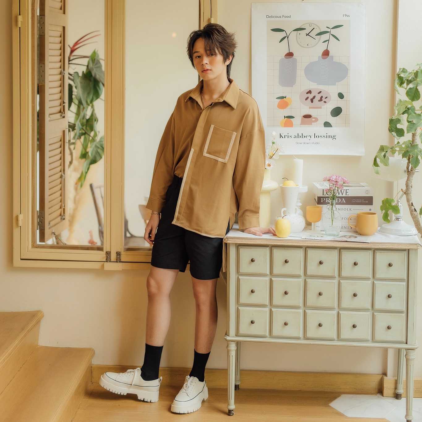 KINS New Long sleeve shirt เสื้อเชิ้ต ดีไซน์ขอบหนัง (รหัส : KN78)
