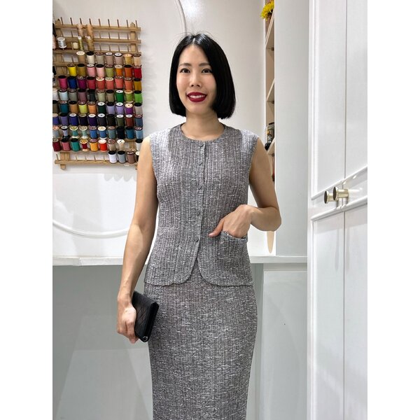 ปรับราคาลง20%!! 2MUAY รุ่น GJO10342 เสื้ออัดพลีท ผ้าKnit SLEEVELESS BUTTON FRONT METALLIC KNIT PL...