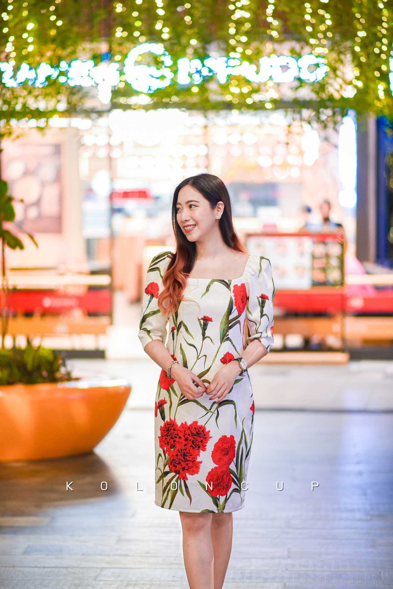 Koloncup  ชุดเดรสสีขาวลายดอกไม้แดง ชุดเดรสใส่ออกงาน ชุดใส่ทำงาน  KL3047