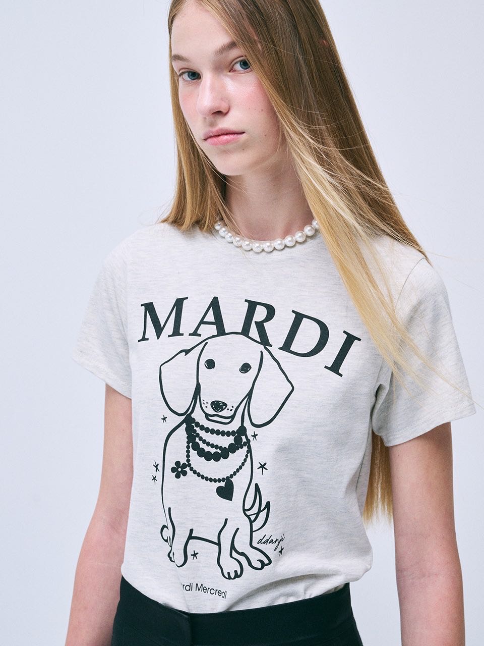 (pre,รวมส่ง) SLIM TSHIRT SWING THE TAIL DDANJI PEARL NECKLACE/Mardi Mercredi