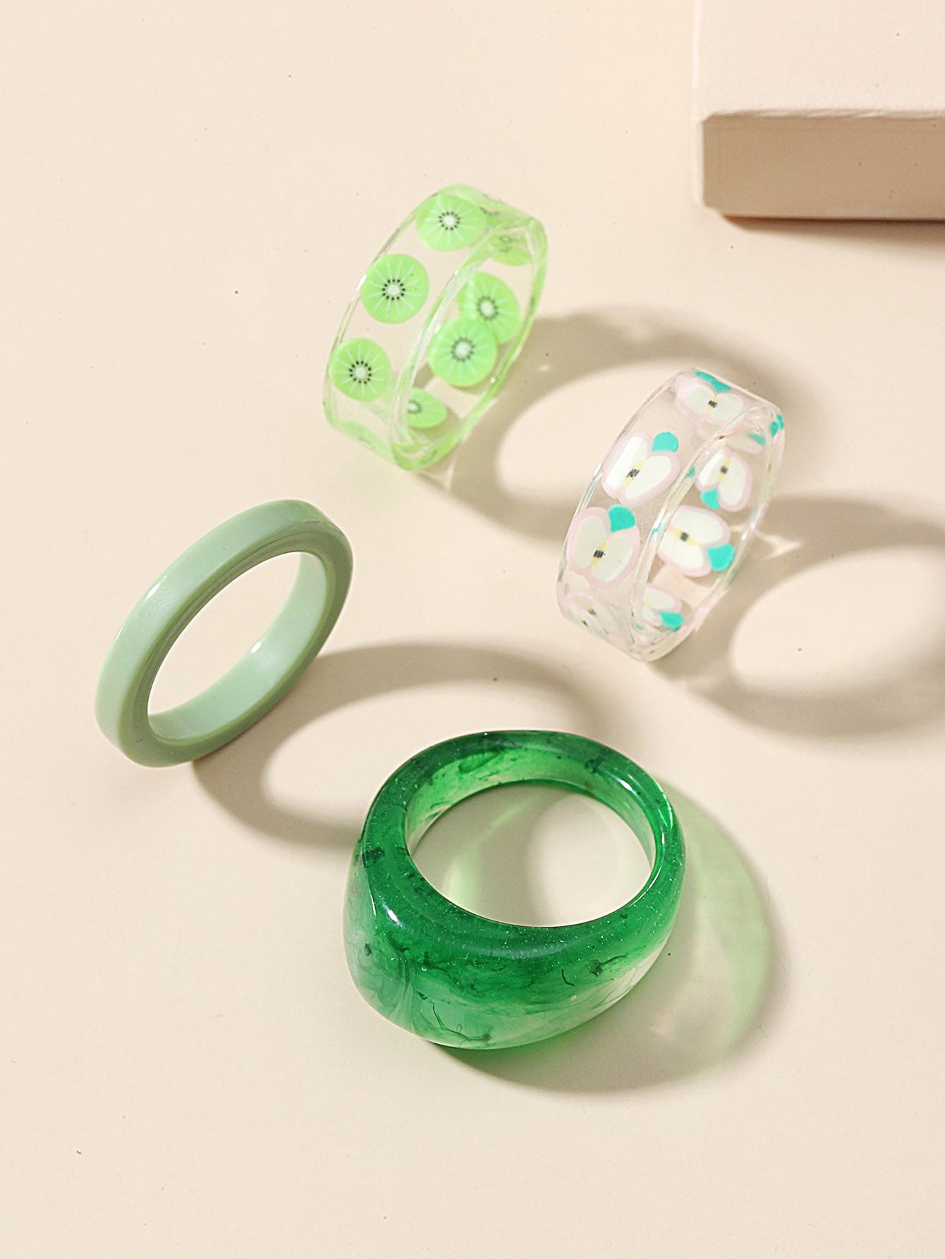 4pcs green resin ring set