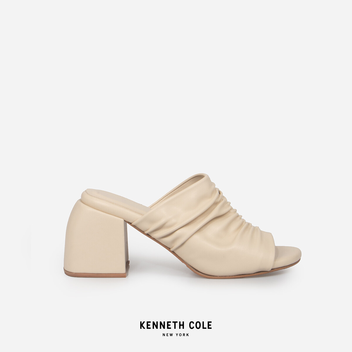 KENNETH COLE รองเท้าส้นสูงผู้หญิง รุ่น NEBULA CREAM สีครีม ( HEL - RS91069PU-270 )