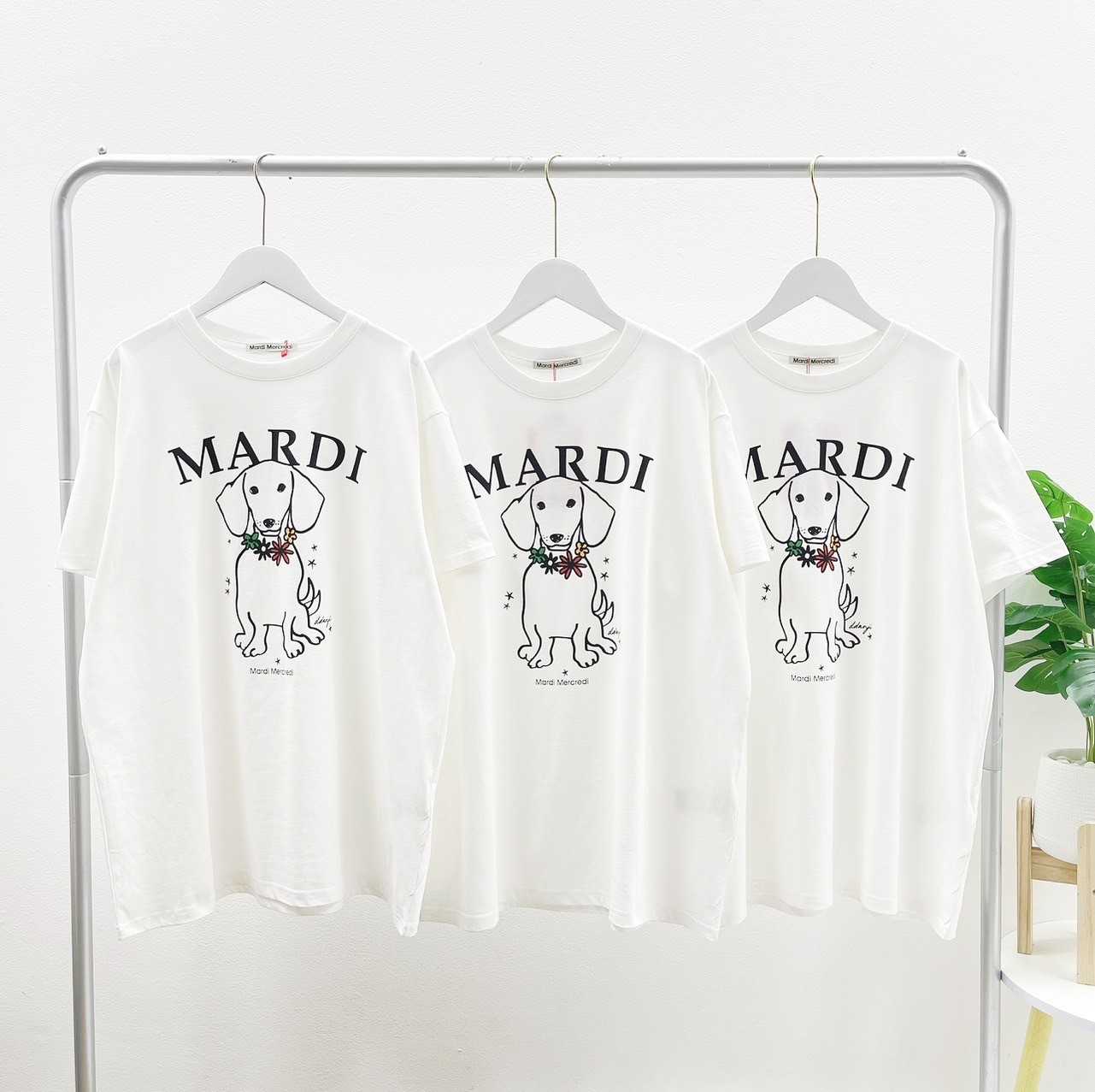 Mardi Swing The Tail Ddanji UNISEX T-Shirt (Multicolor/Ivory Red)