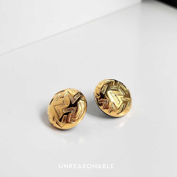 ต่างหูติดหูสีทอง ต่างหูคลิป ต่างหูก้านเงินแท้ น้ำหนักเบา UA0964-01 Unreasonable Accessories