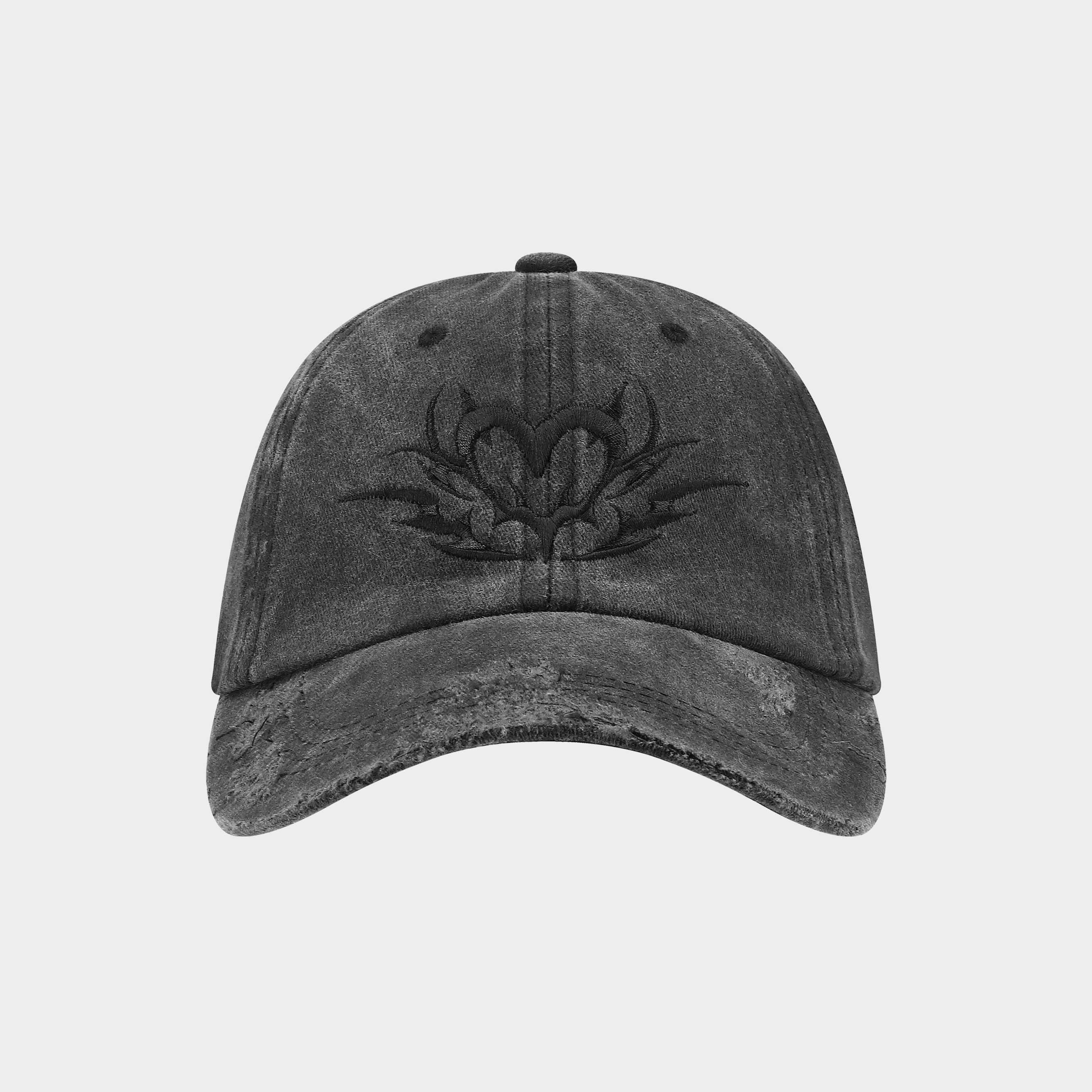 Nabi Club – Spikey Heart Cap [Black]