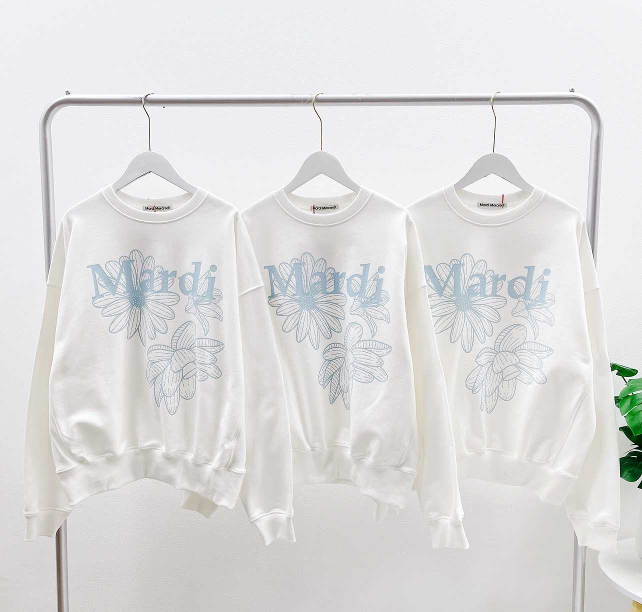 Mardi Triple Flower Sweatshirt (White/Sky)