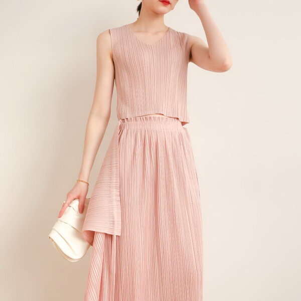 ยาว 16.5นิ้ว 2MUAY BASIC รุ่น GJO7739 SLEEVELESS V NECK CROP PLEATED TOP เสื้ออัดพลีทงานคุณภาพ เส...