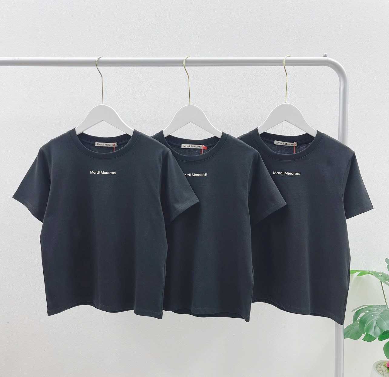Mardi slim logo Essentials T-Shirt (Black)
