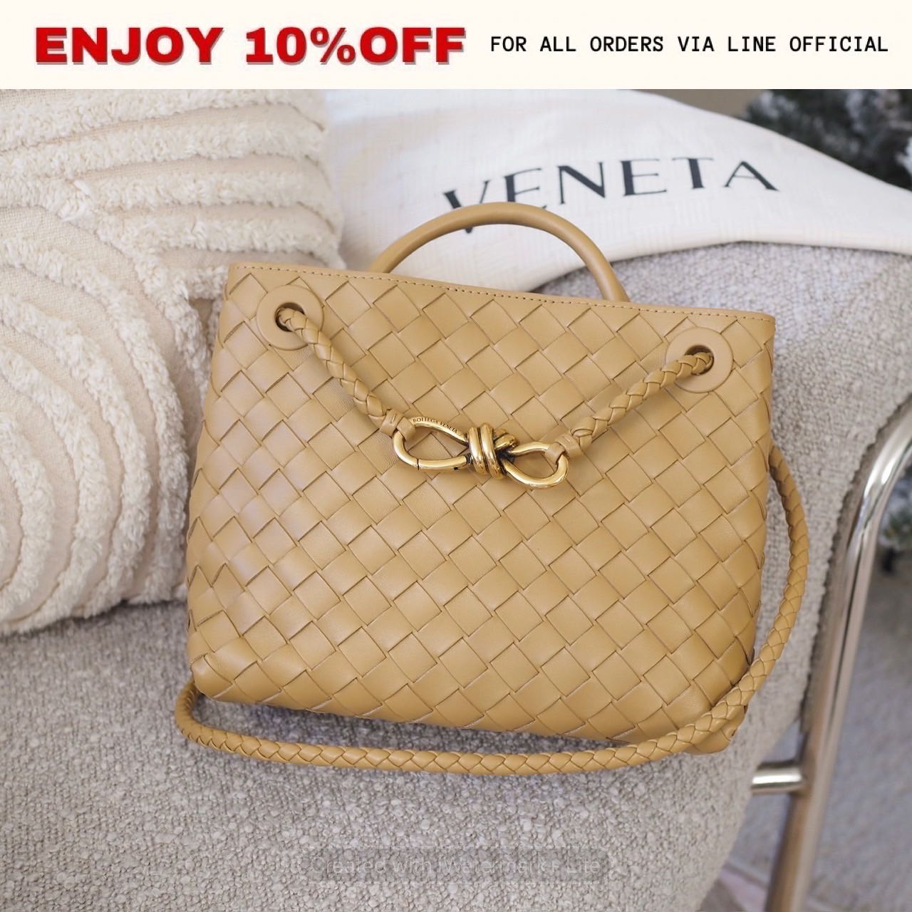 NEW! BOTTEGA VENETA Small Andiamo สี Dark praline GHW | Bag