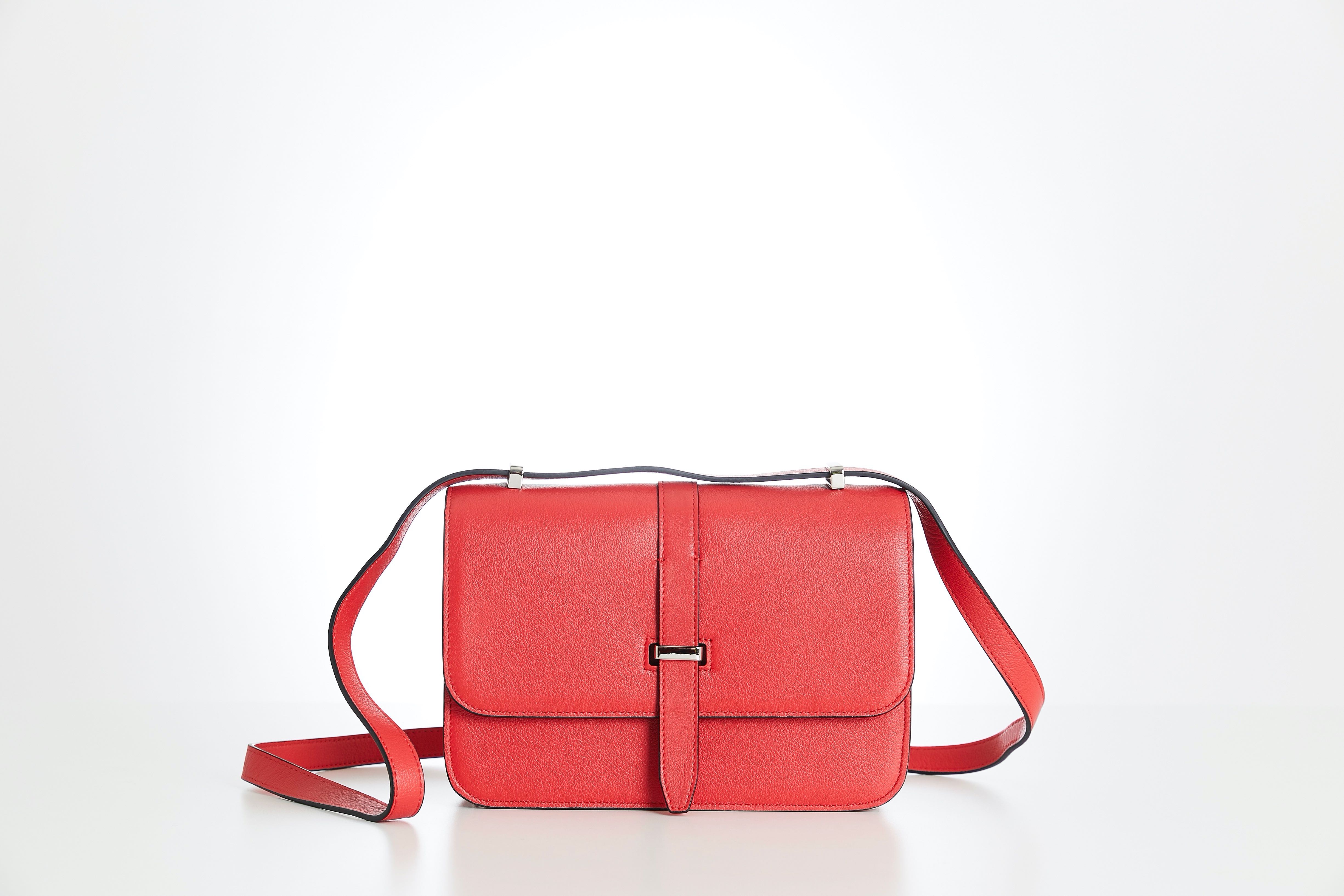 Cover Me Taurillon in Red