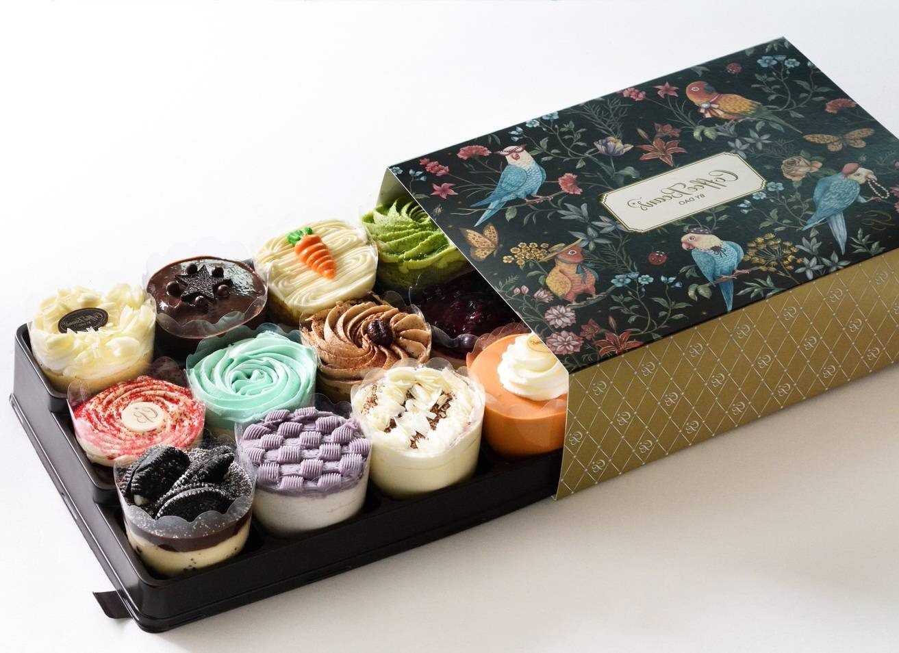 มินิเค้กรวม (Assorted Mini cake) (เลือกจัดส่งแบบแช่เเข็ง)