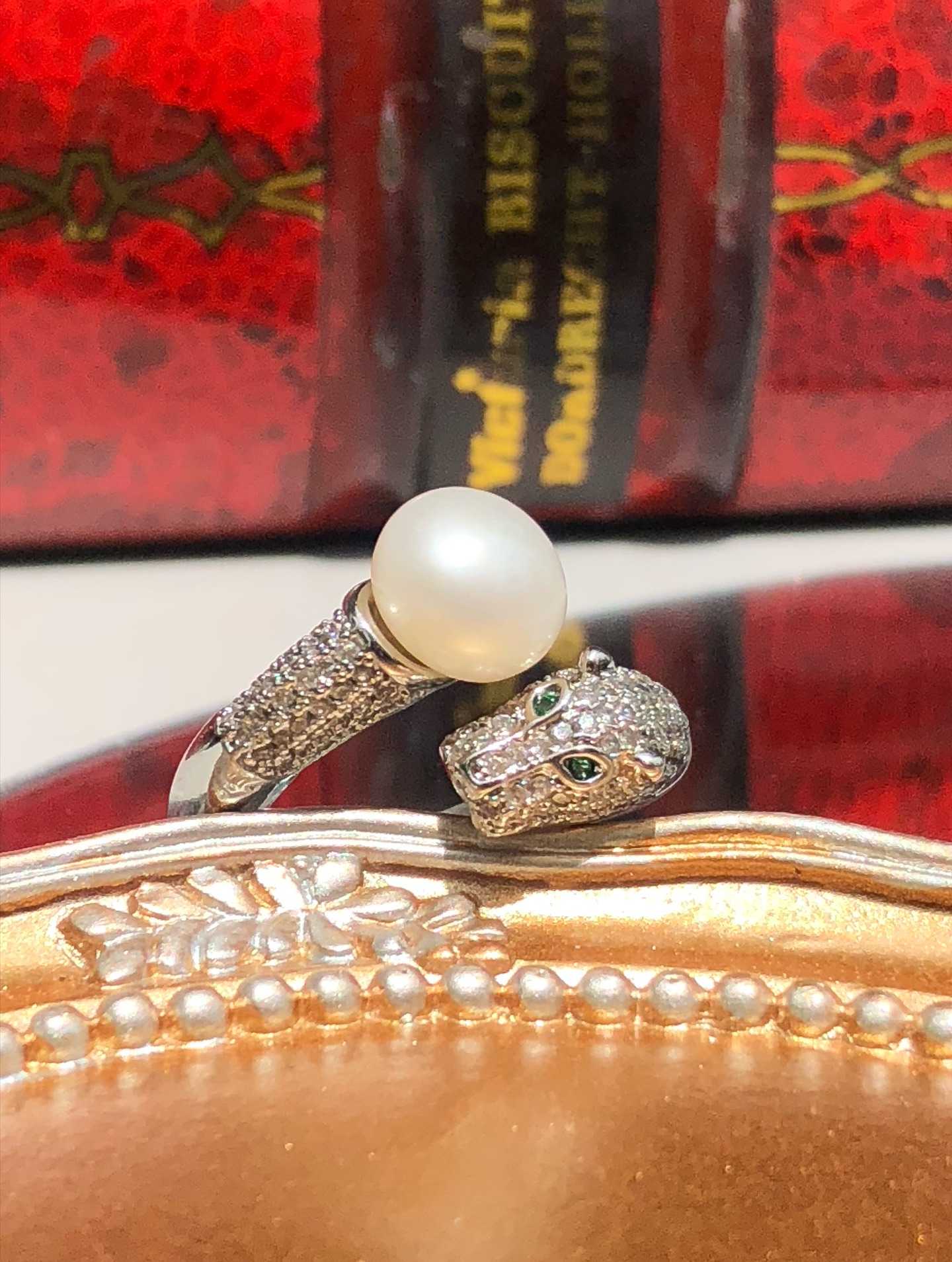 Remarkable Panther  PEARL  Ring 🐅⚪️🐯 แหวนมุกแท้  ดีไซน์เสือโอบรอบนิ้ว