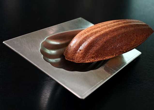 310735 SHARING MADELEINE MOULD