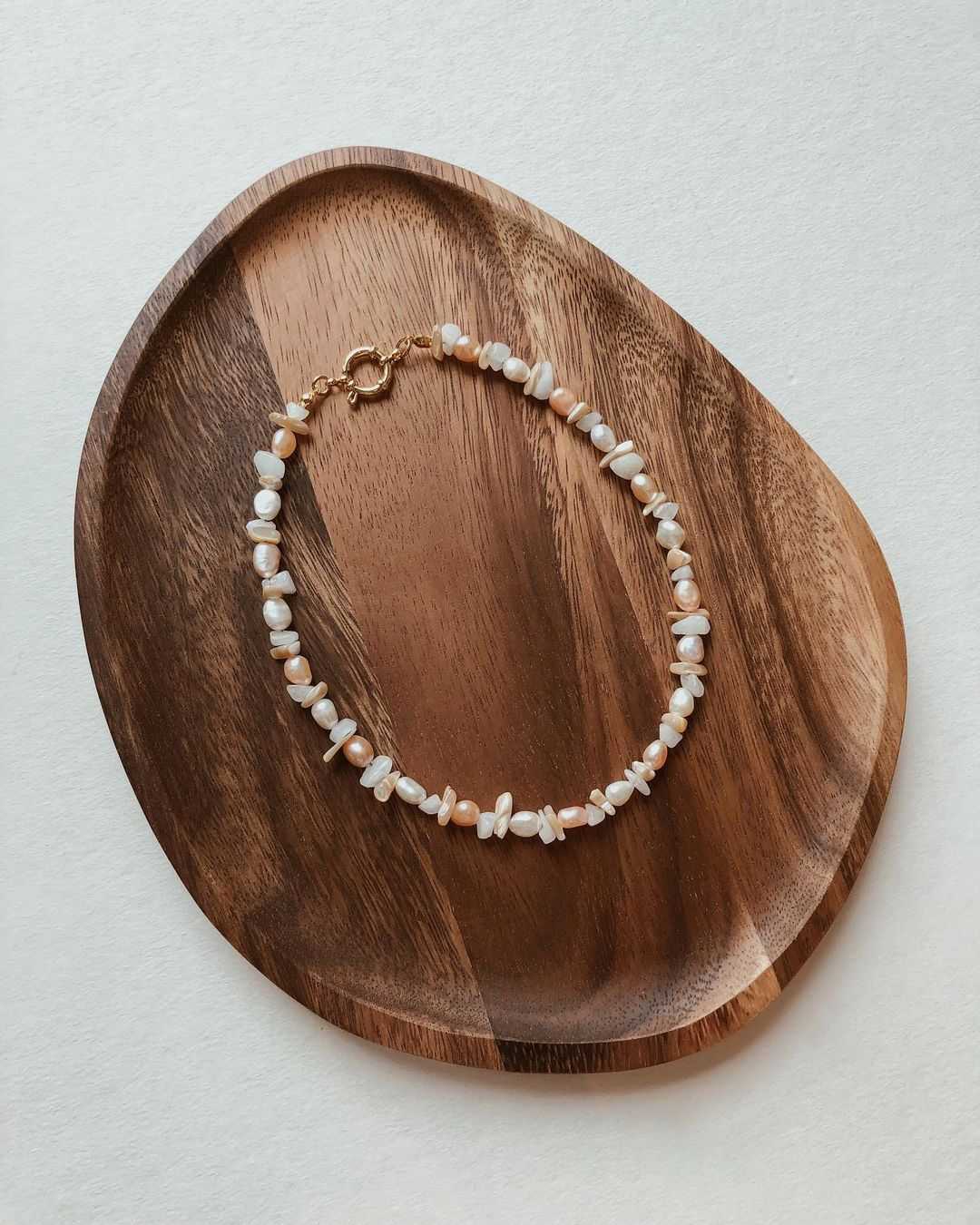 Ella necklace