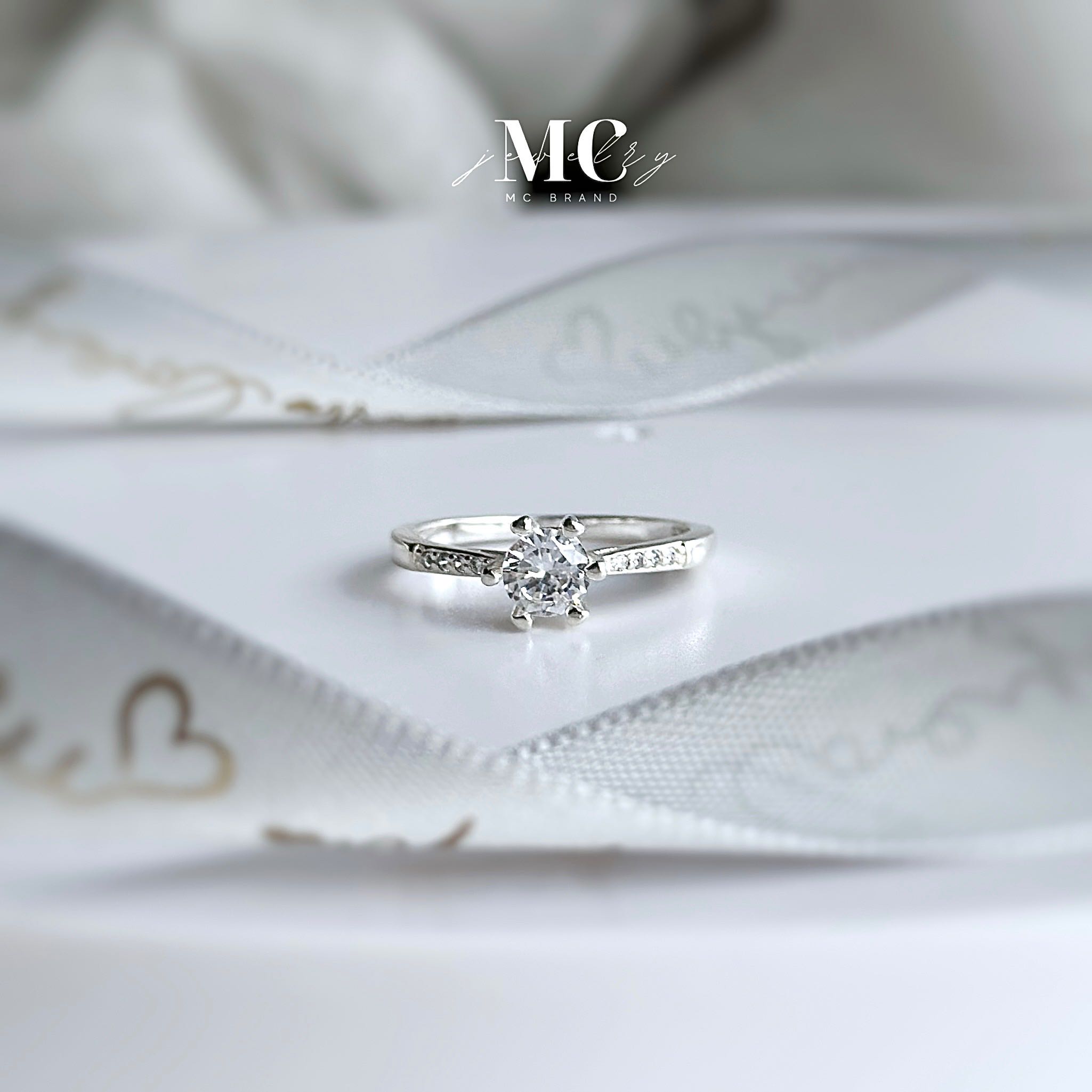แหวนเงินเเท้รุ่น Diana💍✅ไม่ลอก ไม่แพ้ ✨แถมฟรีกล่องจิวเวลรี่แบรนด์และผ้าเช็ด✨