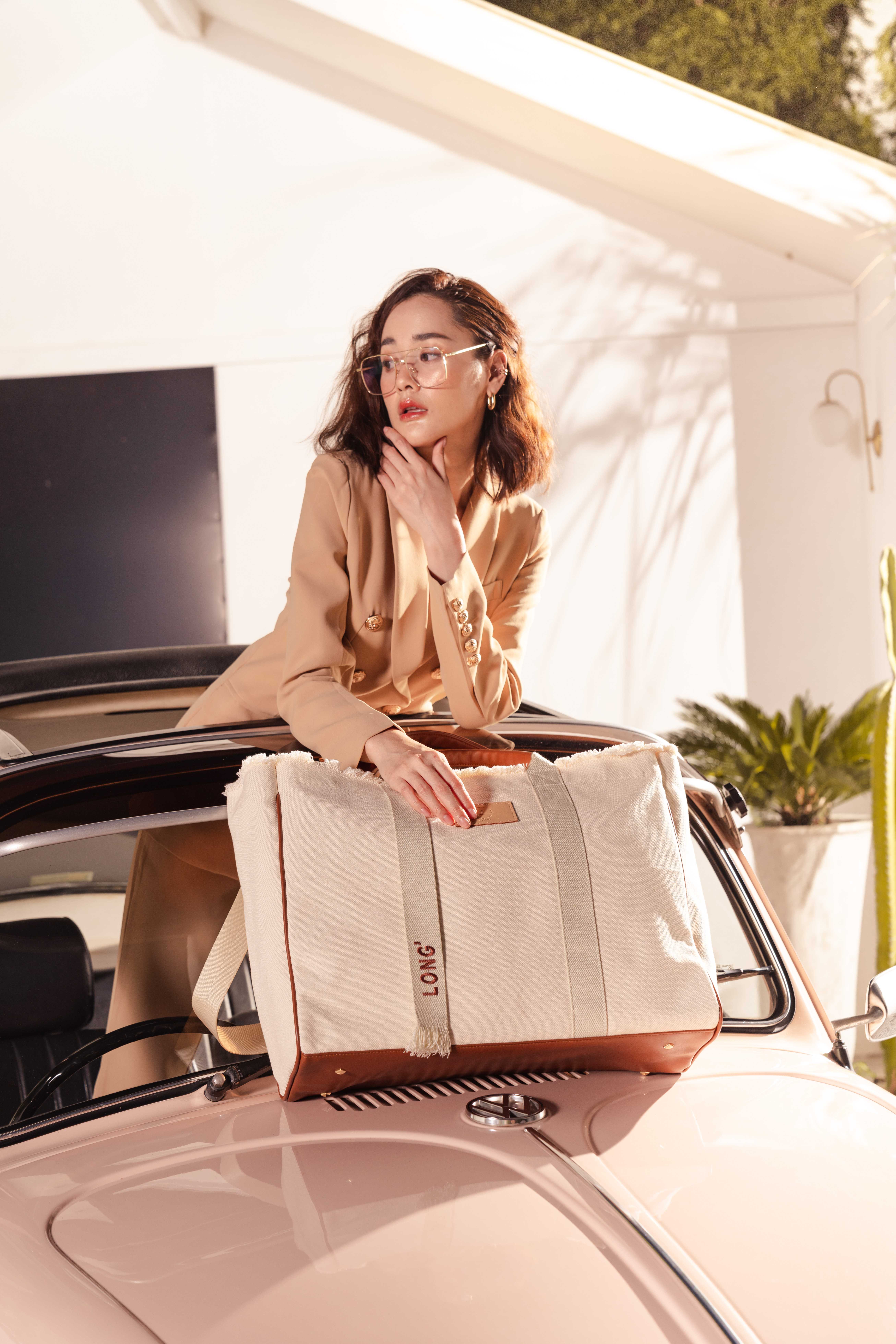 W01 : Daydreaming Oversized Canvas Leather Weekender Bag (Ivory)