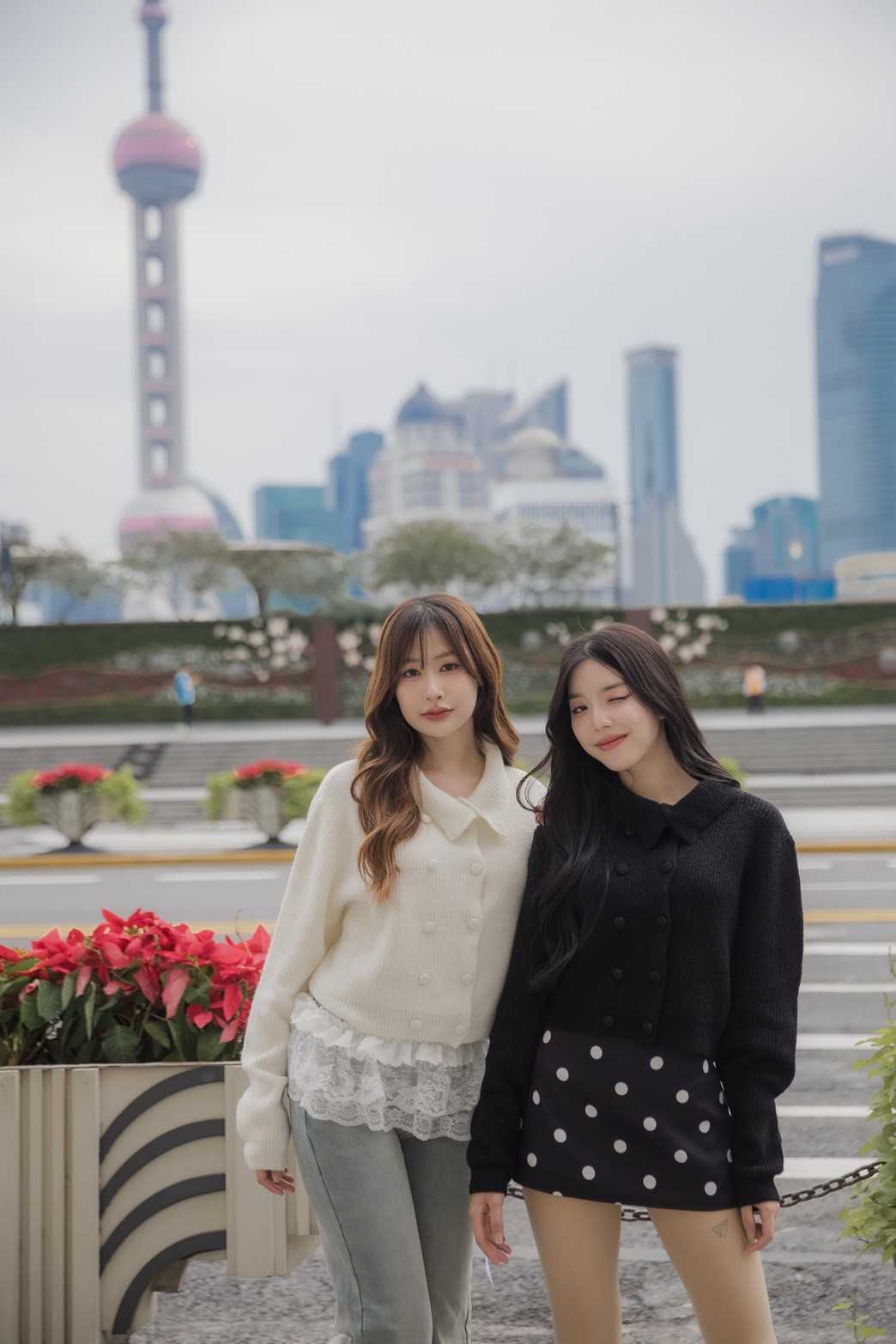 KNS26 Velin Knitted Sweater เสื้อไหมพรมคอปก