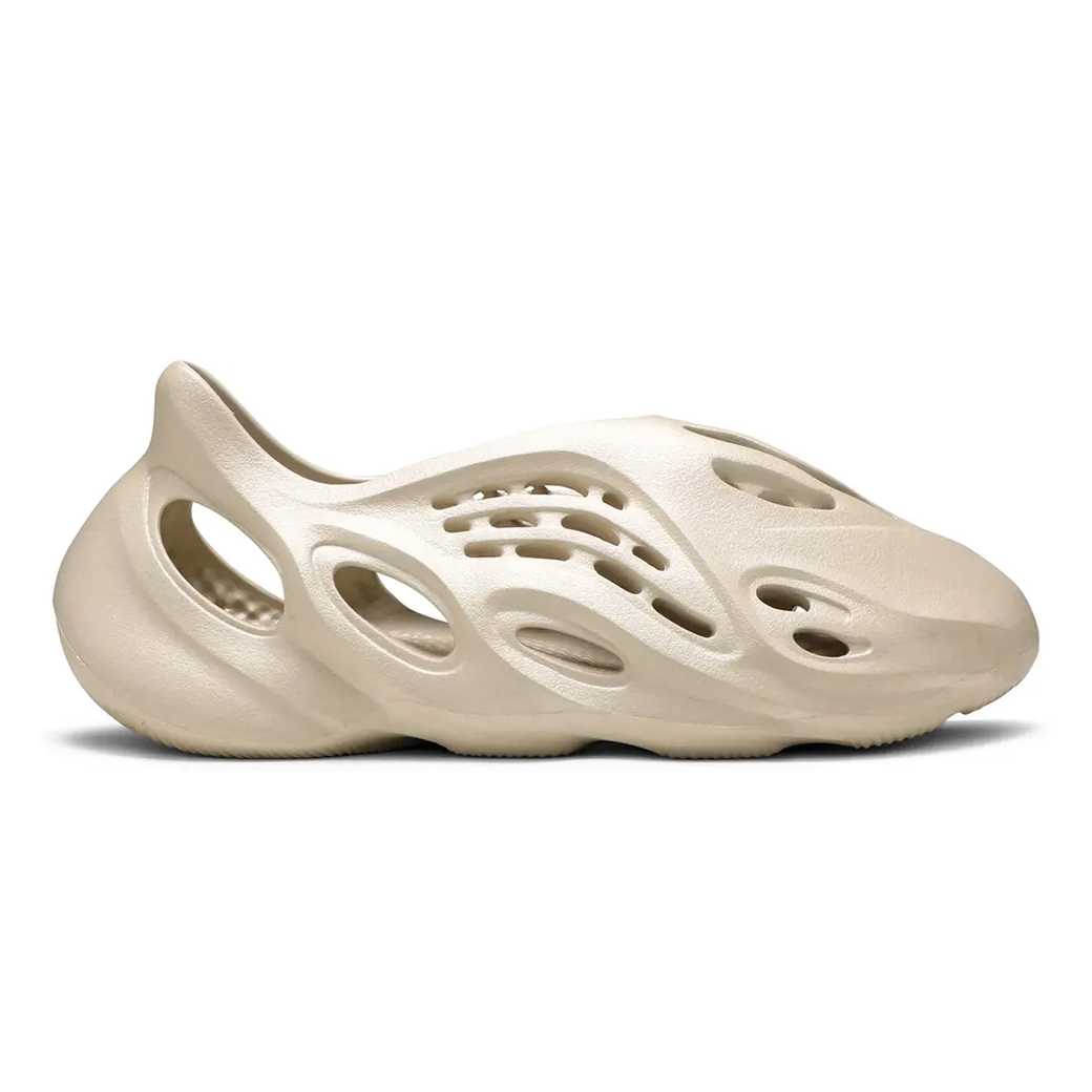 adidas Yeezy Foam RNNR (SAND)