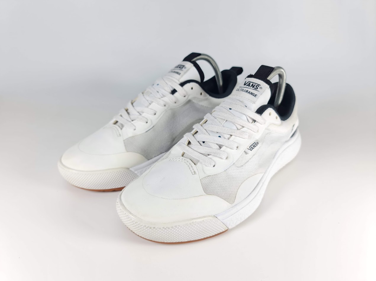 Vans UltraRange รองเท้า มือสองของแท้ สภาพดี size EUR 40.5