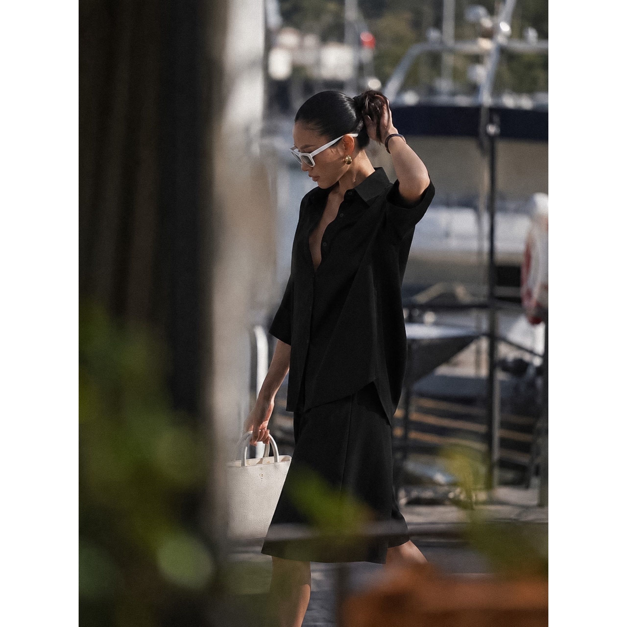 BLACK ELBOW-LENGTH SHIRT