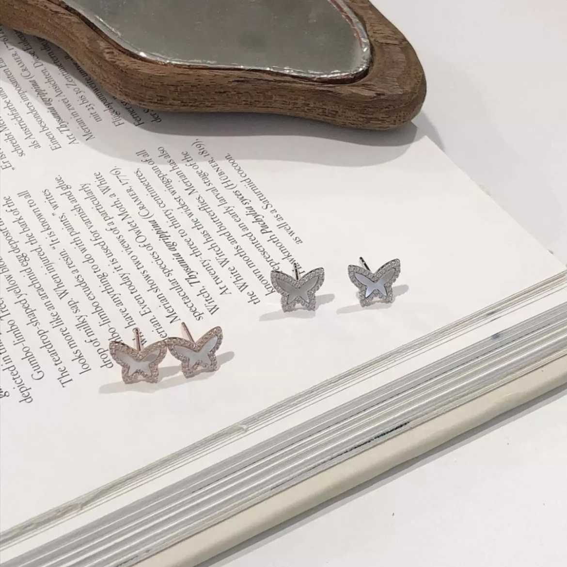 Winterwinter Jewelry Silver925 : ต่างหูเงินแท้ ต่างหูรูปผีเสื้อใหญ่ ประดับเพชร cz น่ารัก