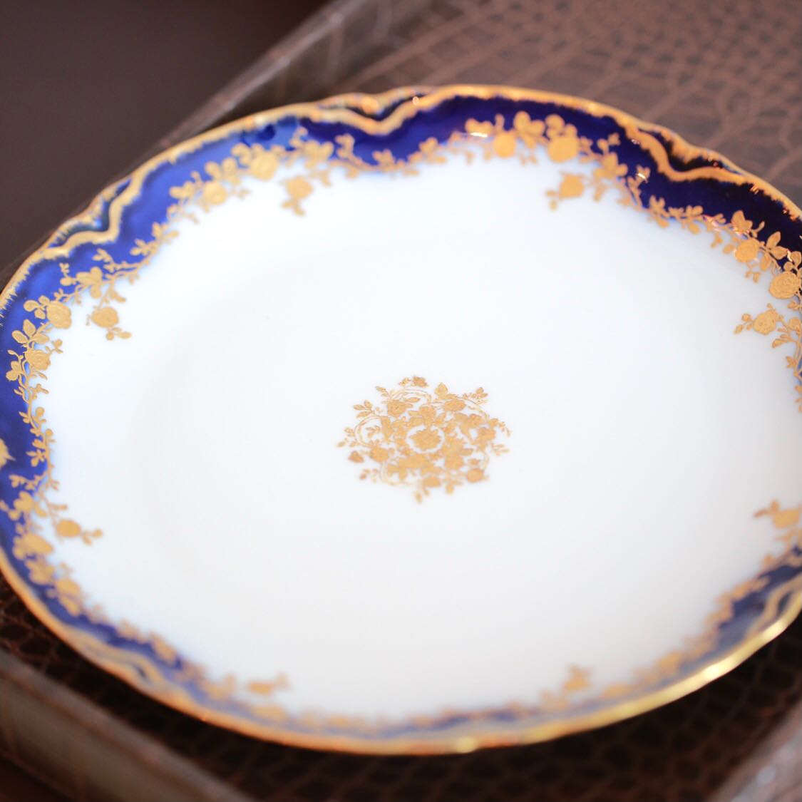 จานสะสม Limoges Collector Plate