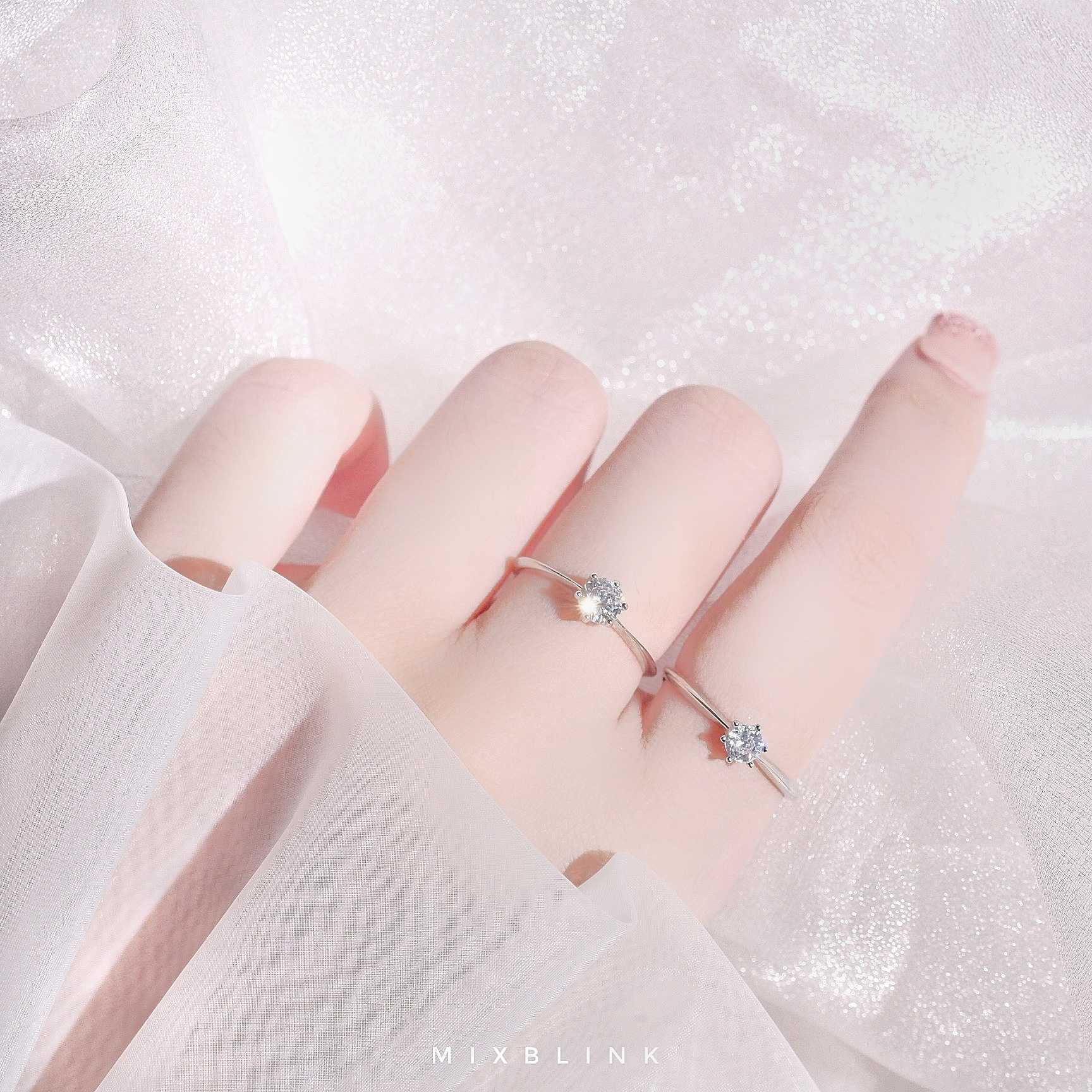 แหวน Bling 4 mm - ส่งฟรี EMS ( เงินแท้ 92.5% )