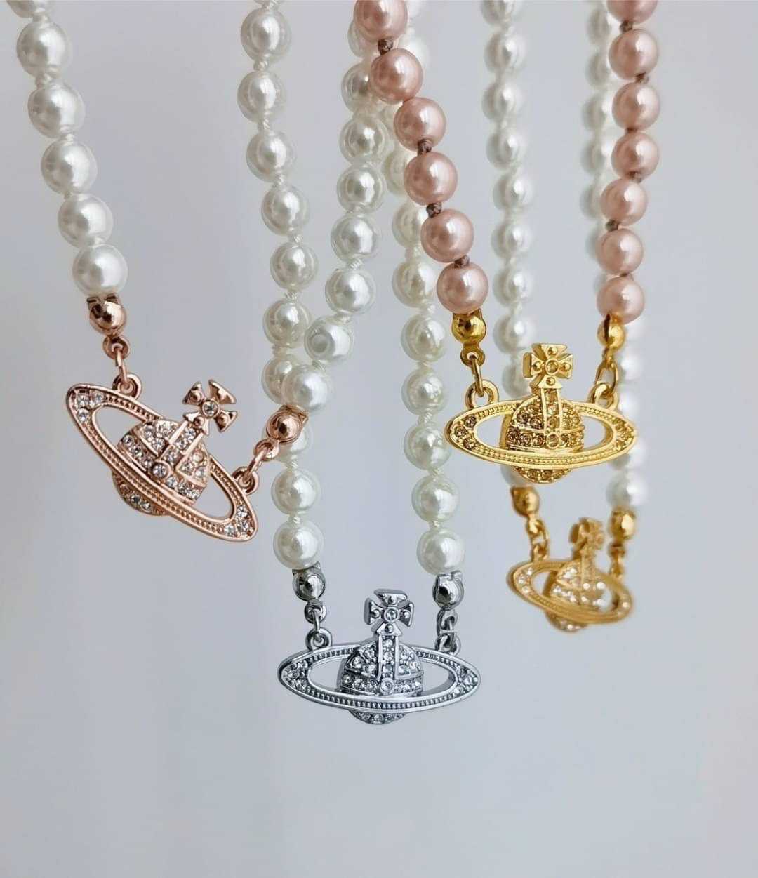 VIVIENNE WESTWOOD NECKLACE 