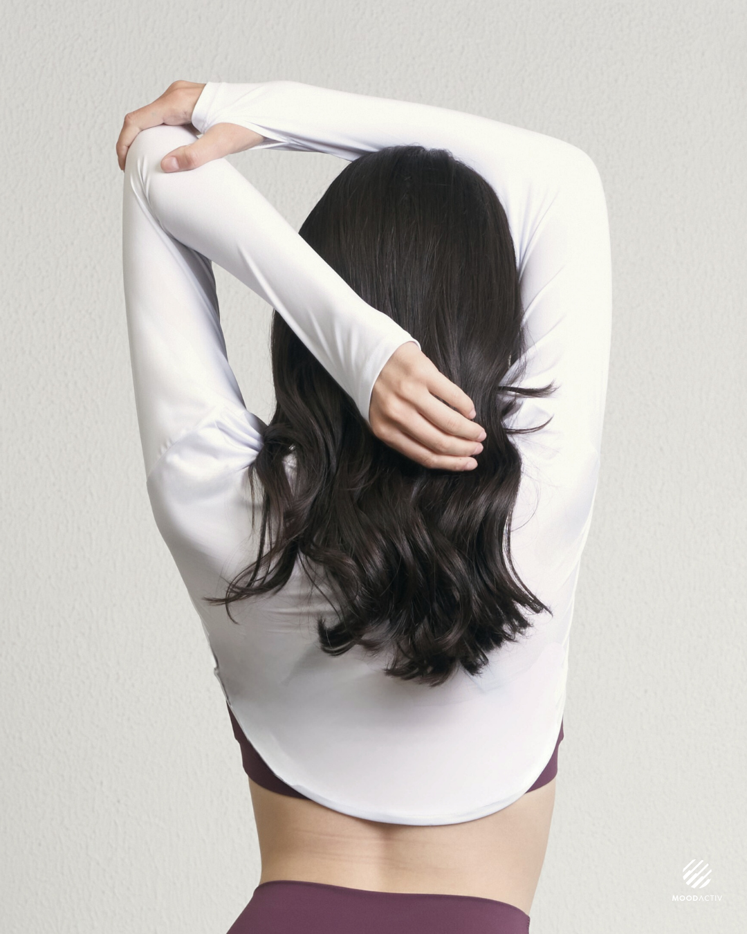 CURVY LONG-SLEEVE TEE