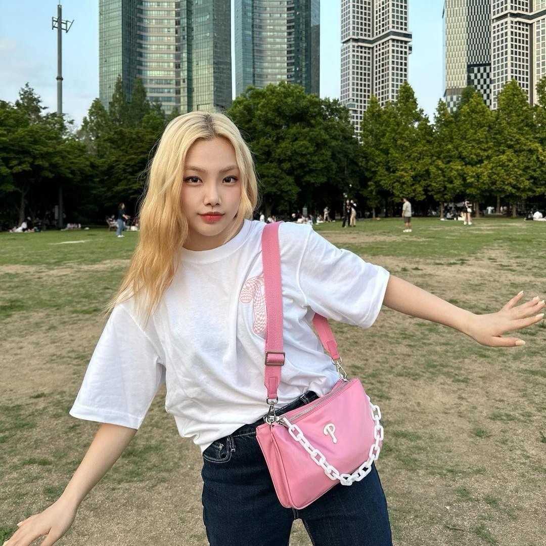 Sale🔥🔥 MLB Chain Strap Nylon Cross Bag  กระเป๋าสะพาย ผ้าไนล่อน สายโซ่ สีชมพู
