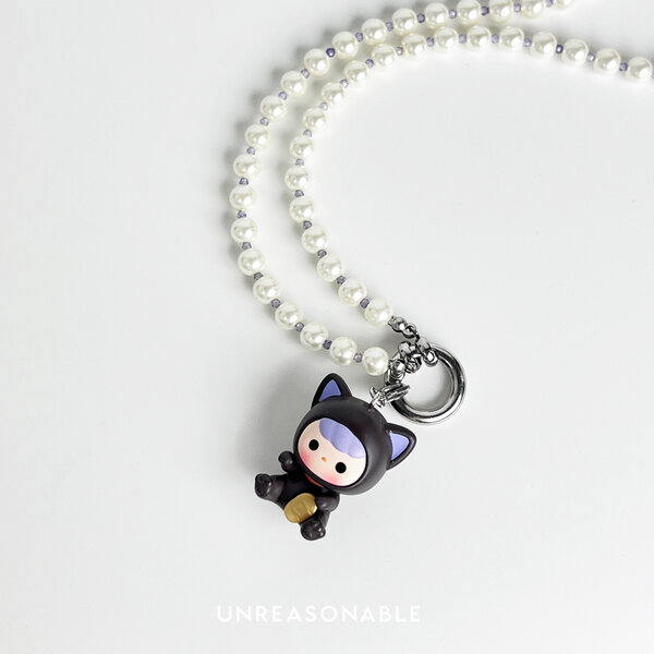 สร้อยคอมุกแก้ว 6 mm. POP BEAN พร้อม จี้ PUCKY UA1004-01 Unreasonable Accessories