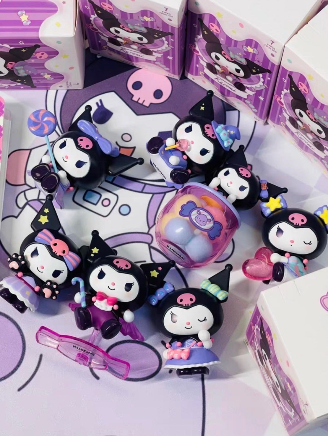 /พร้อมส่ง/ SANRIO KUROMI CANDY กล่องสุ่ม