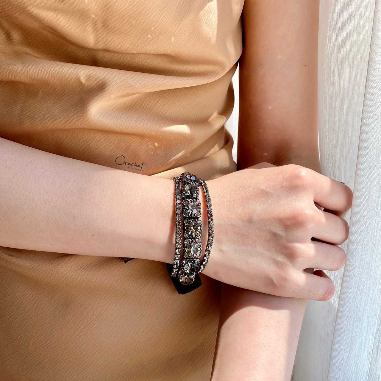 (ส่งฟรี ) Rizki bracelet. (ข้อมืองานชุบทองคำขาว คริสตัล Swarovski)